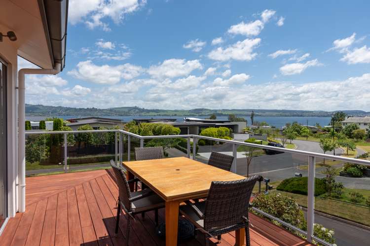 24 Pukenamu Road Rainbow Point_24