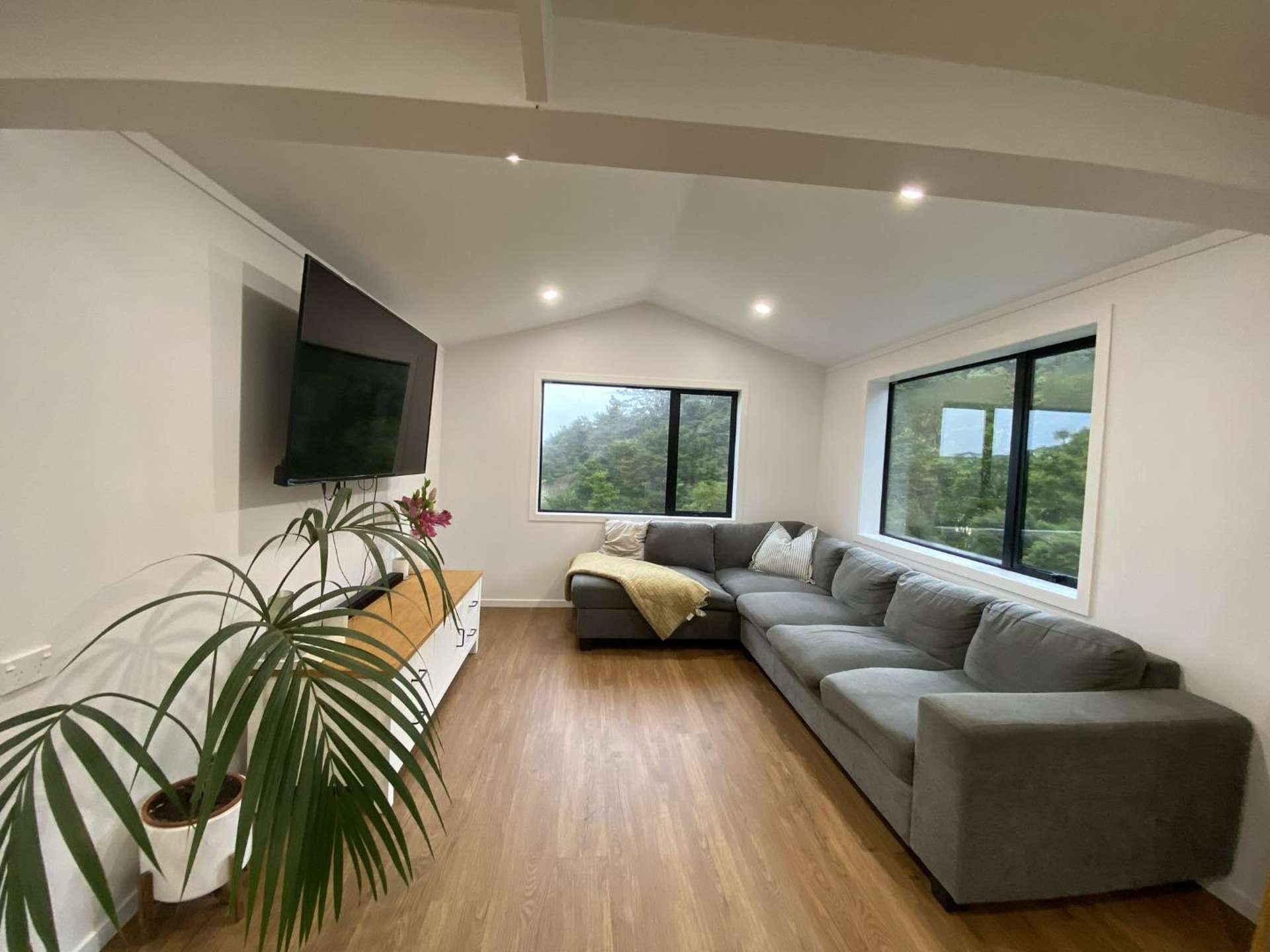 43 Wood Road 11607_0