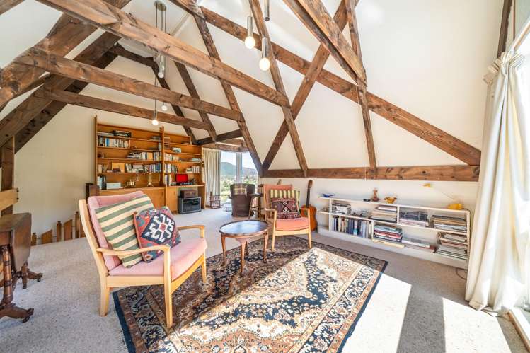 7 Coach Lane Belmont_16