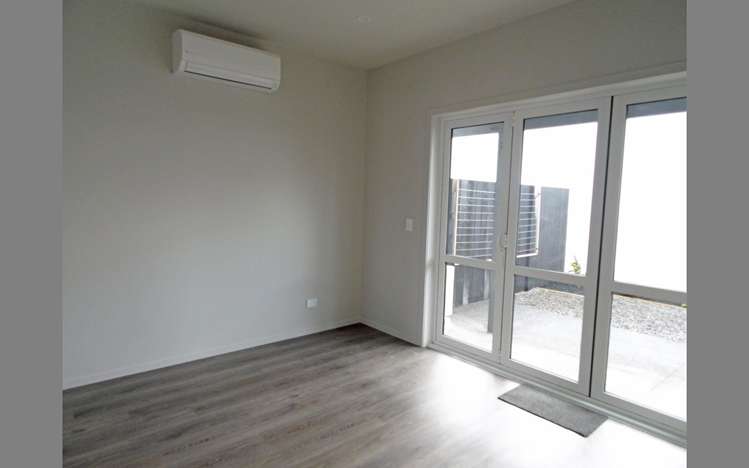 4 Doreen Williams Way 10026_6
