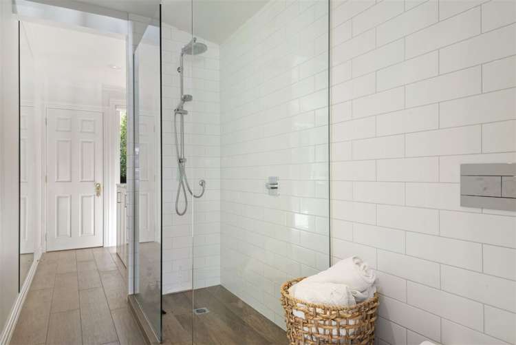 49b Roland Road Greenhithe_26