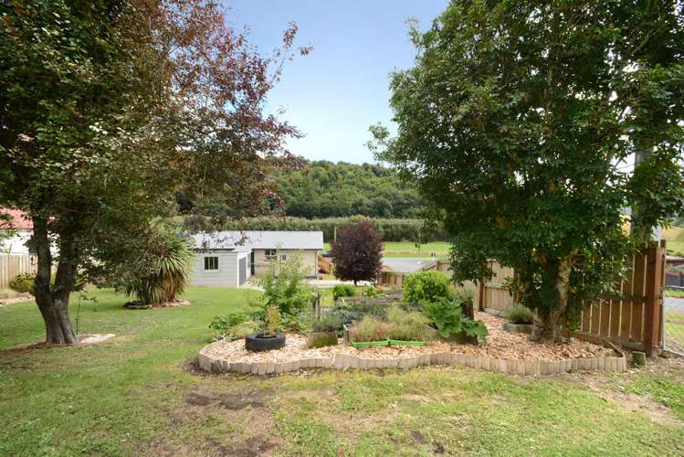 38 Irvine Street Lawrence_17