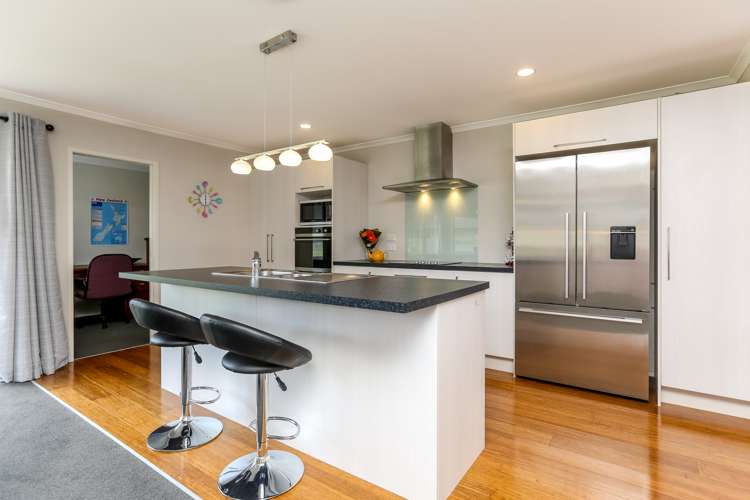 14 Ryder Drive Waiwhakaiho_6