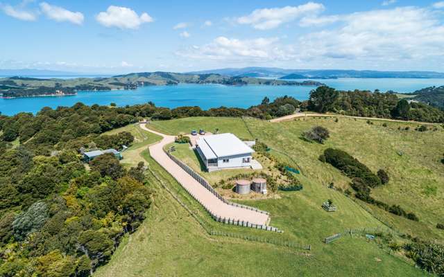 99 Cowes Bay Road Waiheke Island_3