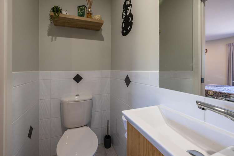 100 Fairview Crescent Omiha_25