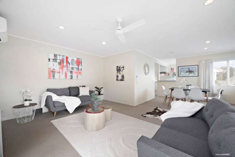 2/111 Seaview Road Glenfield_9