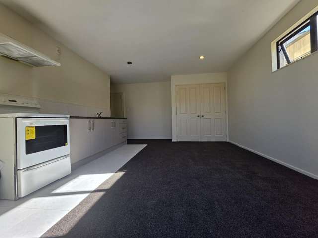 68A Bradbury Road Botany Downs_2