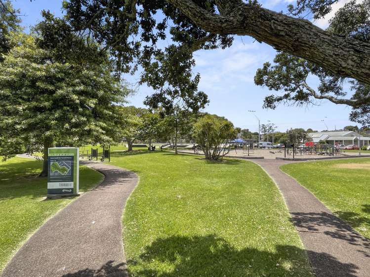 31 Louvain Avenue Mount Roskill_19