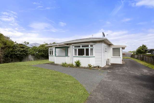 96 Edinburgh Street Pukekohe_1