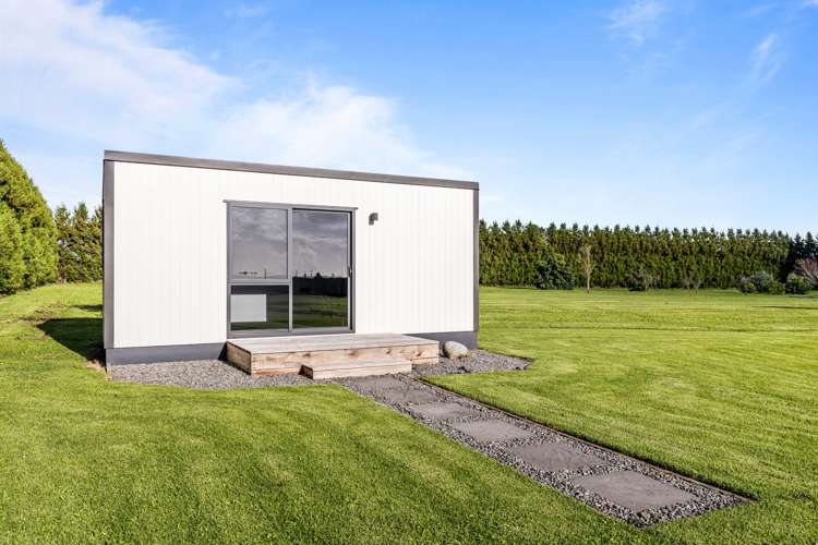 39 Kairau Road East Waitara_23