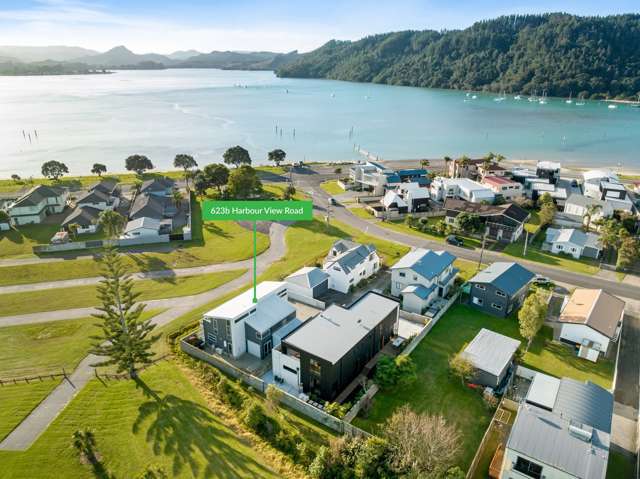 Harbour Views & Laid Back Living