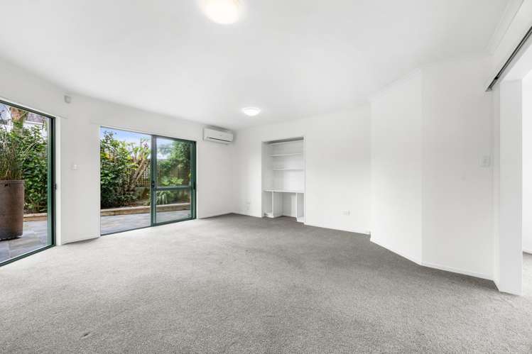 2/36 Devon Road Bucklands Beach_15