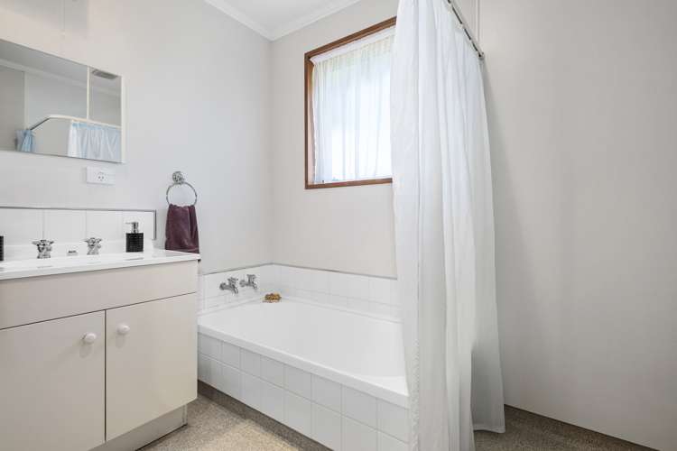 38 Burgess Street Green Island_8