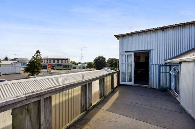 75 & 79 Egmont Street Patea_4