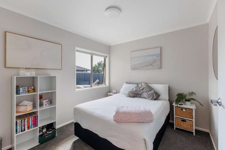 12 Omega Place Coastlands_22