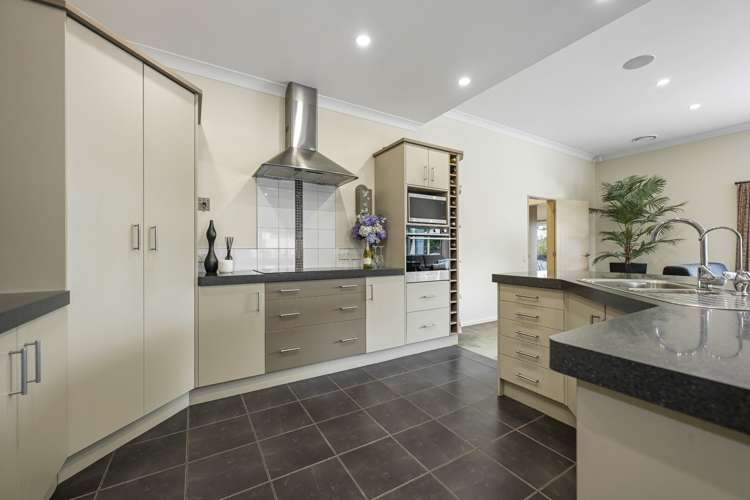 94 Rototuna Road Rototuna_9