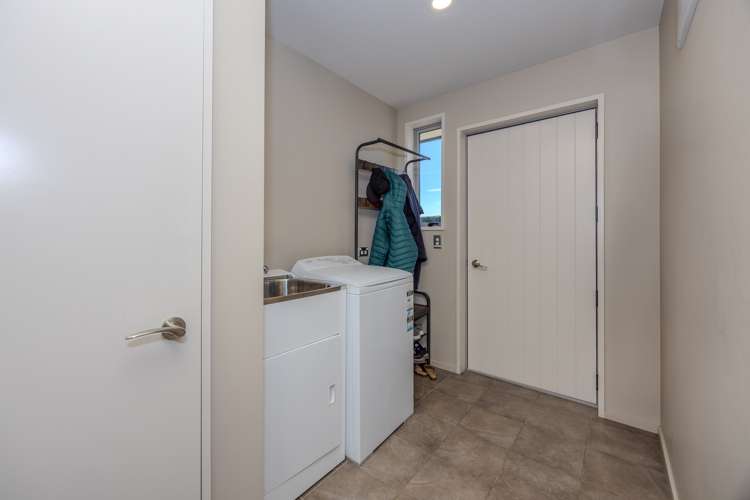 12a Alpha Close Wanaka_9