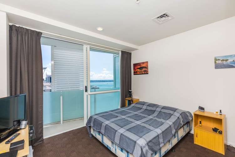 2207/10 Waterloo Quadrant Auckland Central_1