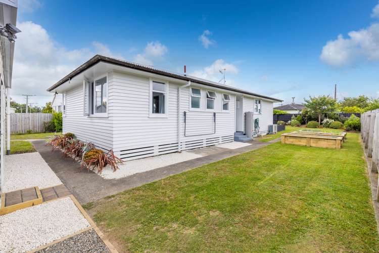 31 Halberg Crescent Chartwell_21