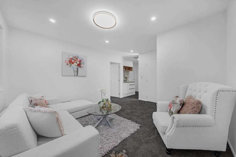 26 Castlebane Drive Flat Bush_11