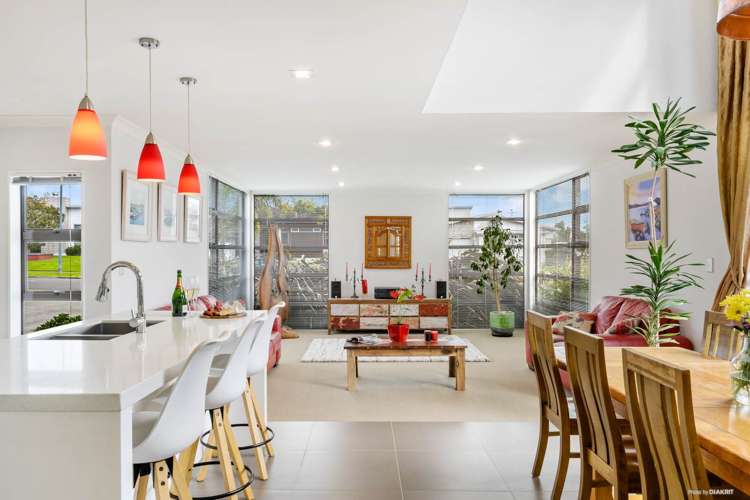 31 Constellation Avenue Beachlands_0