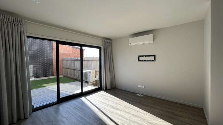 25/137 Hall Avenue 10683_4