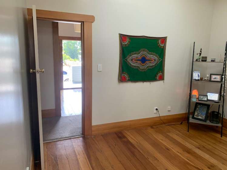 8 Manning Street Hamilton Central_11