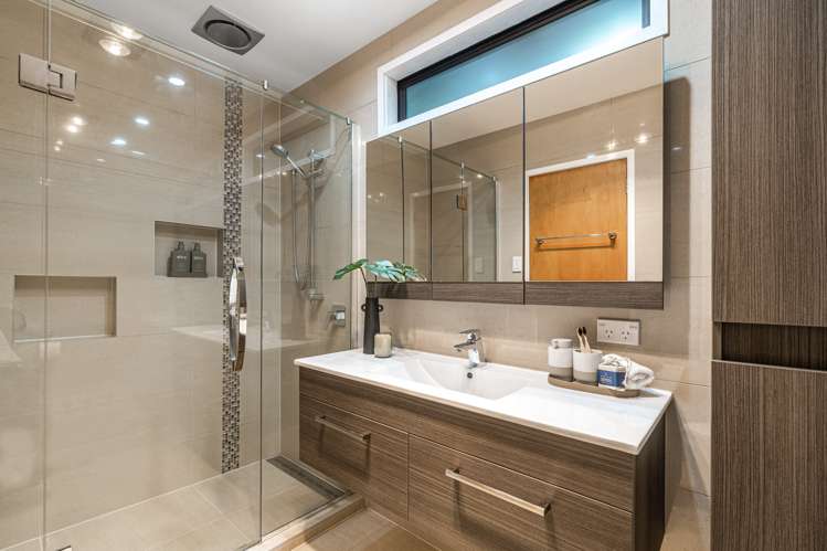 3 Tranquil Glade Hillcrest_16