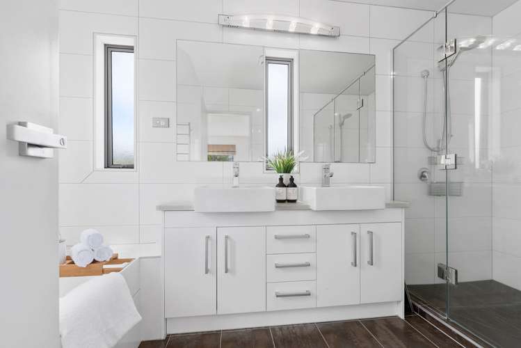 18 Kahikatea Close Campbells Bay_11