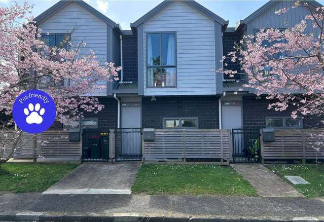 Modern Townhouse and Super Handy location.