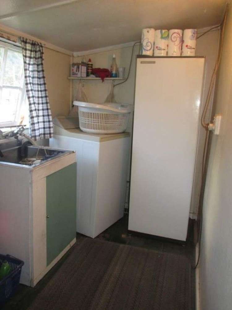 15 Walsh Street Reefton_14