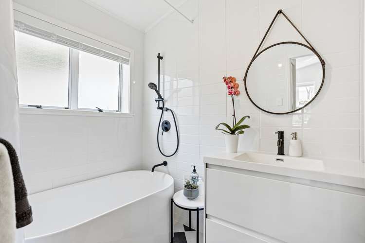 150 Calliope Road Stanley Point_8