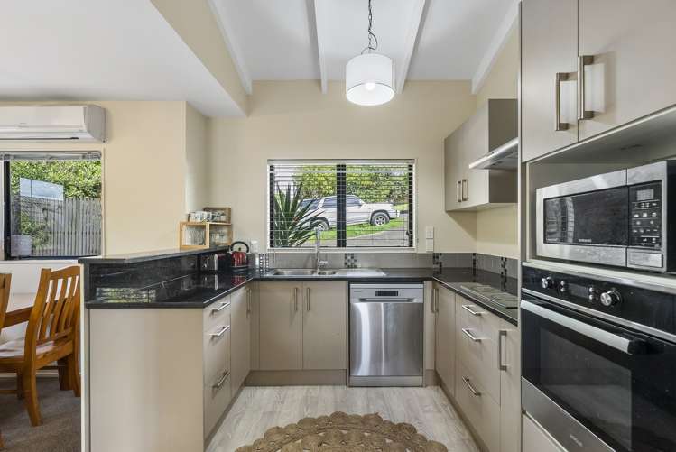 3/36a Salisbury Road Birkdale_3