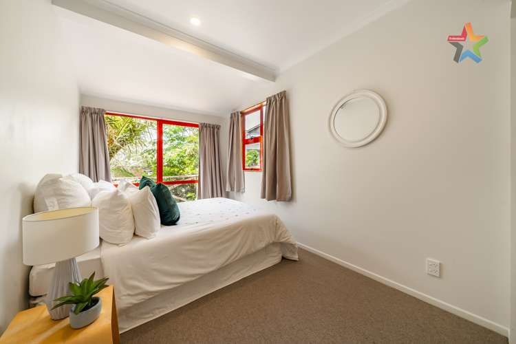 6 Sarah Way Crofton Downs_21