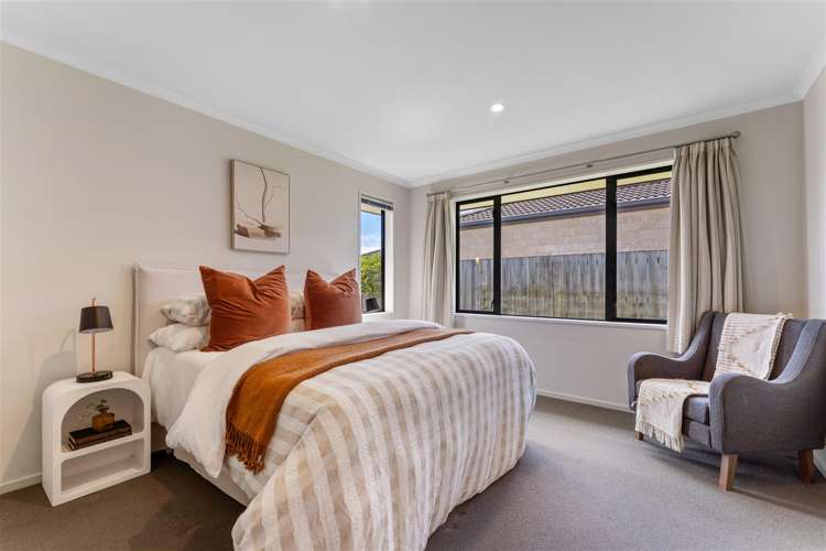 8 Cambelldon Crescent Stoke_16