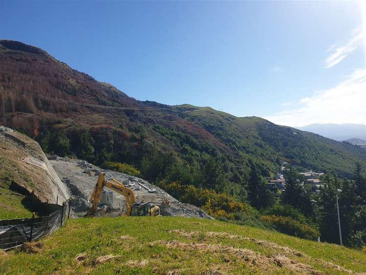 2 Short Court Queenstown Hill_6