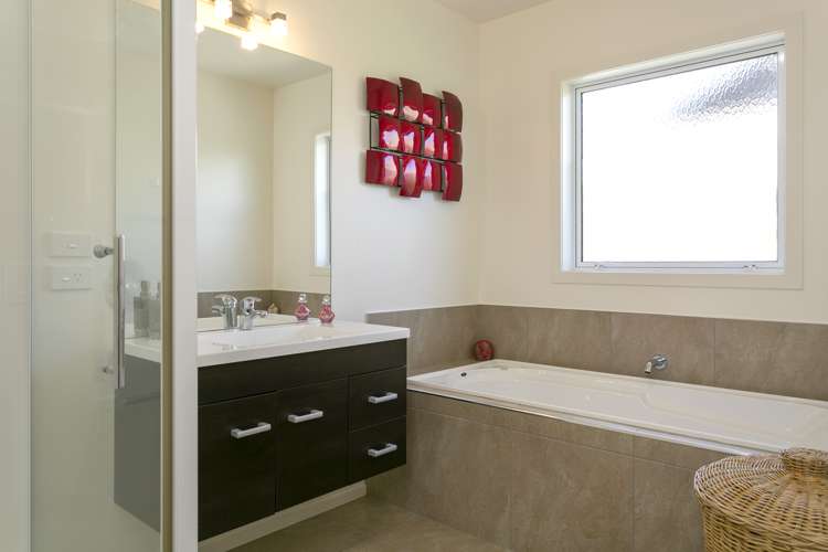 261 Victoria Road Pukemoremore_17