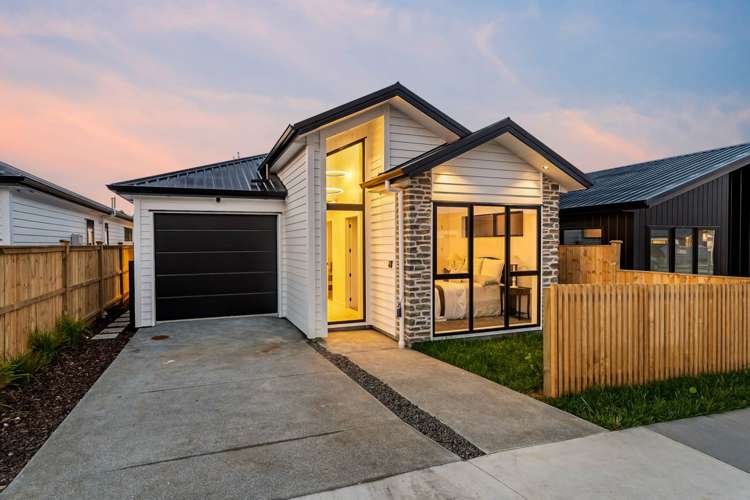 386 Te Taruna Drive_0