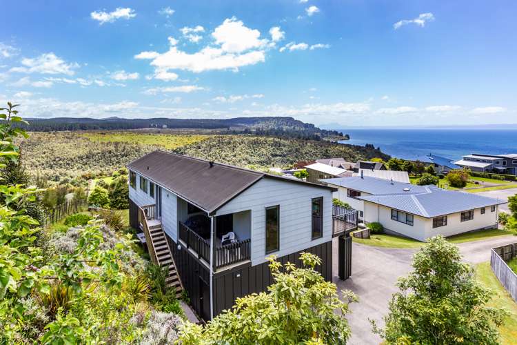 31 Turangitukua Terrace Kuratau_5