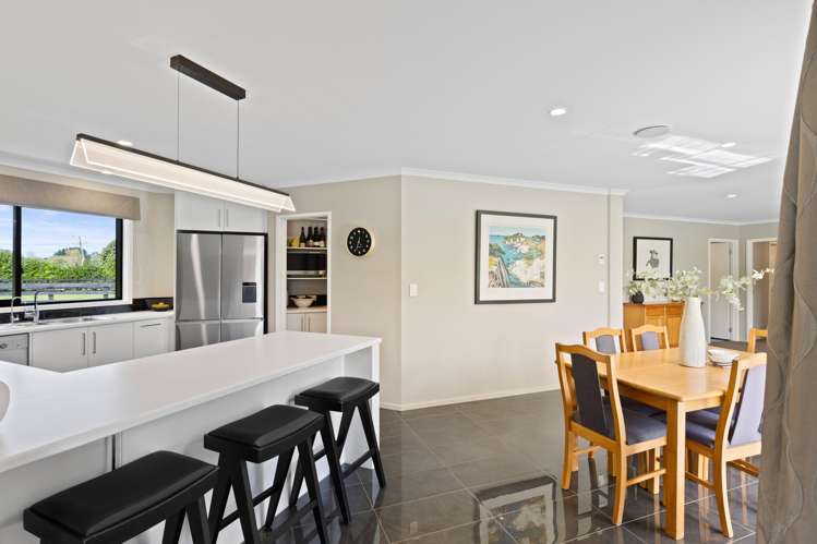 21 Barrett Road Ngahinapouri_10