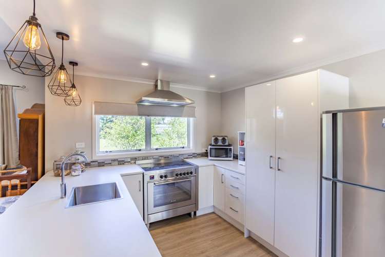 302 White Road Waipawa_3