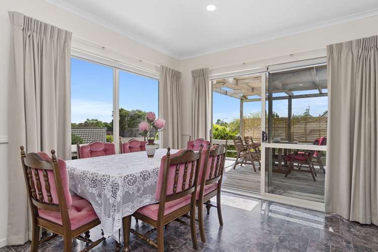 51 Mahonia Place Pyes Pa_3