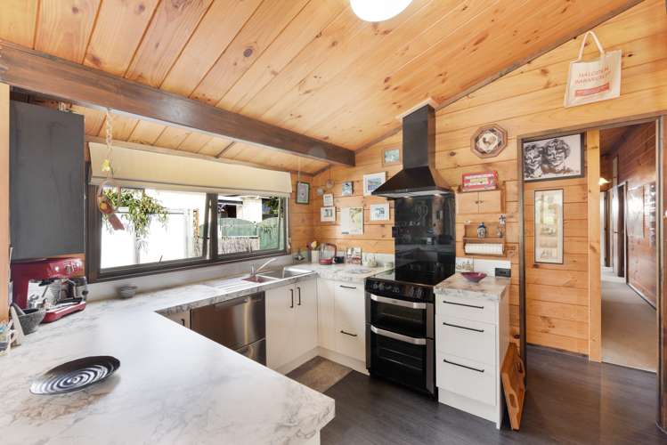 18 Selbourne Avenue Richmond_9