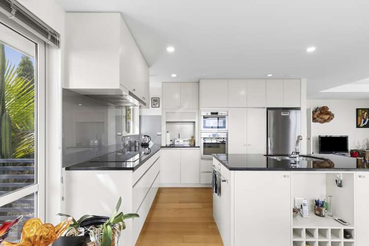 6 Commodore Place Britannia Heights_16