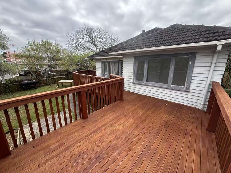 165 Edmonton Road Te Atatu South_1