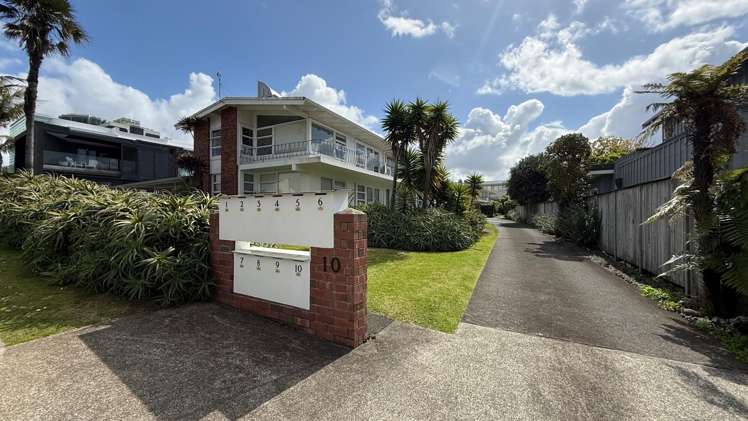 1/10 Blomfield Spa Takapuna_11