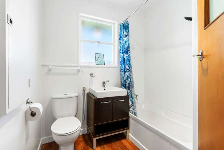 4a Whytehead Crescent Saint Heliers_12