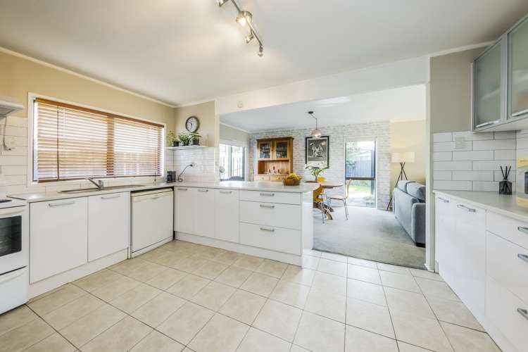 2/24 Myers Road Manurewa_5