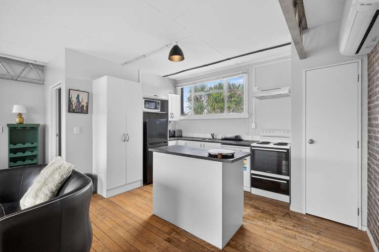 2/270 Lincoln Road Addington_2