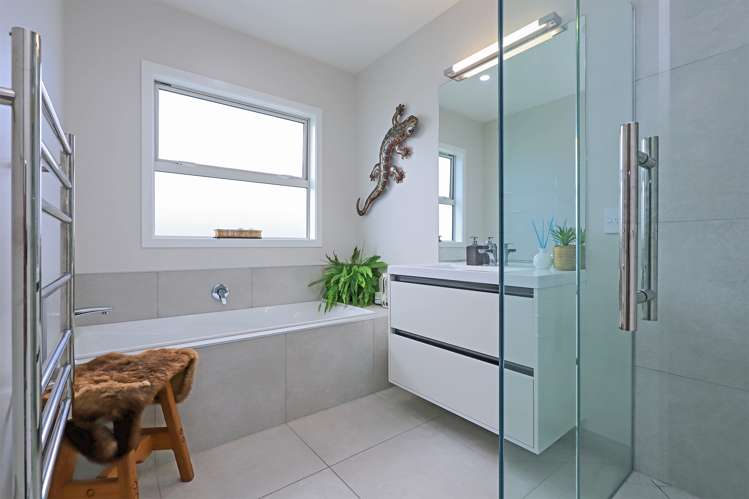 25 Young Place Taradale_11